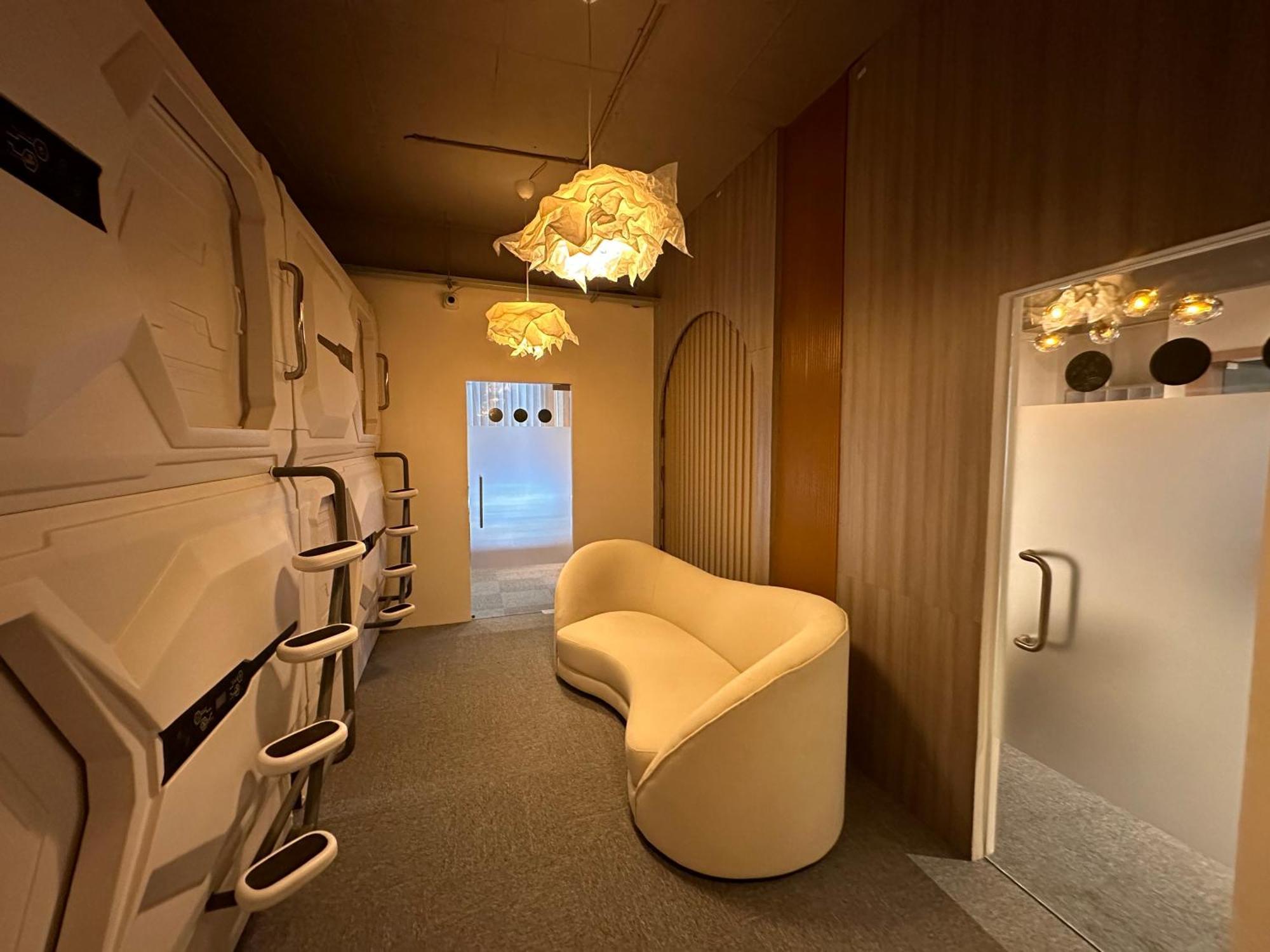 Blr Pods Hotel บังกาลอร์ ภายนอก รูปภาพ