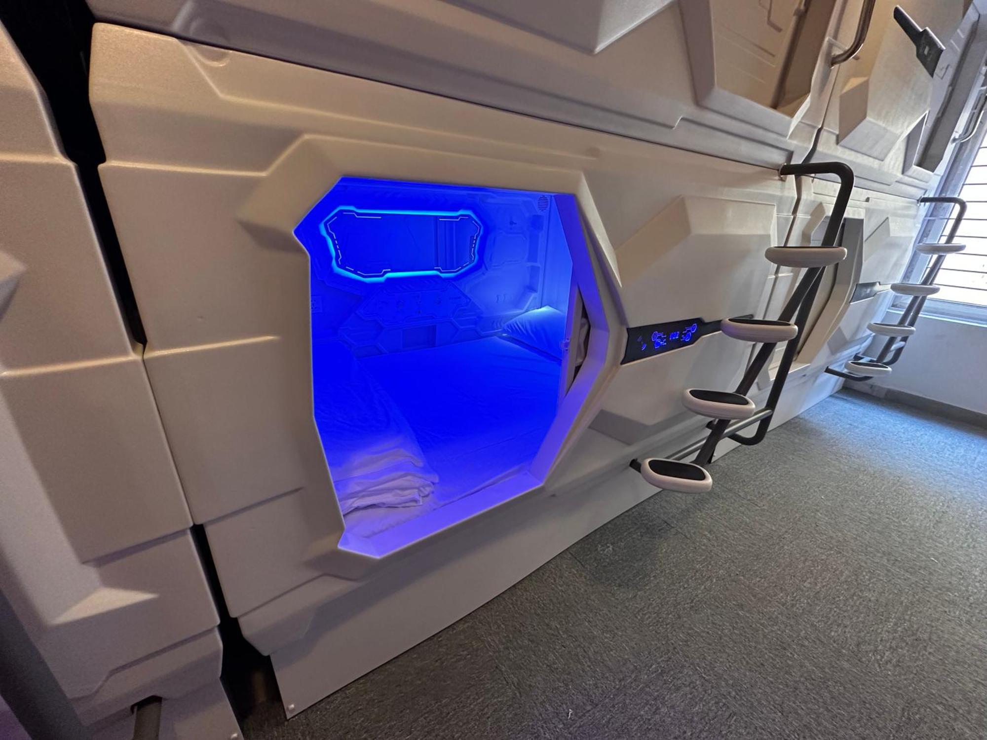 Blr Pods Hotel บังกาลอร์ ภายนอก รูปภาพ