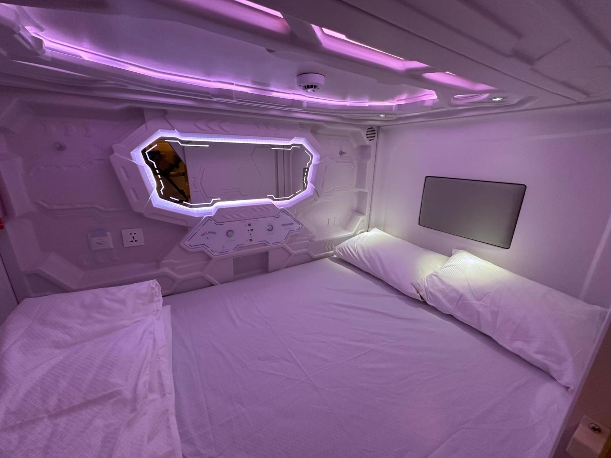 Blr Pods Hotel บังกาลอร์ ภายนอก รูปภาพ