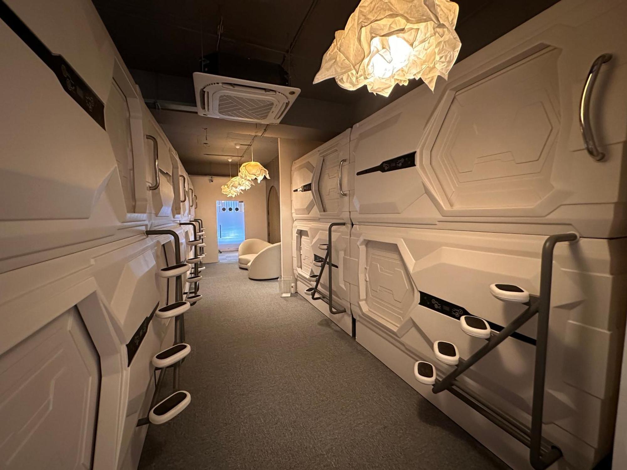 Blr Pods Hotel บังกาลอร์ ภายนอก รูปภาพ