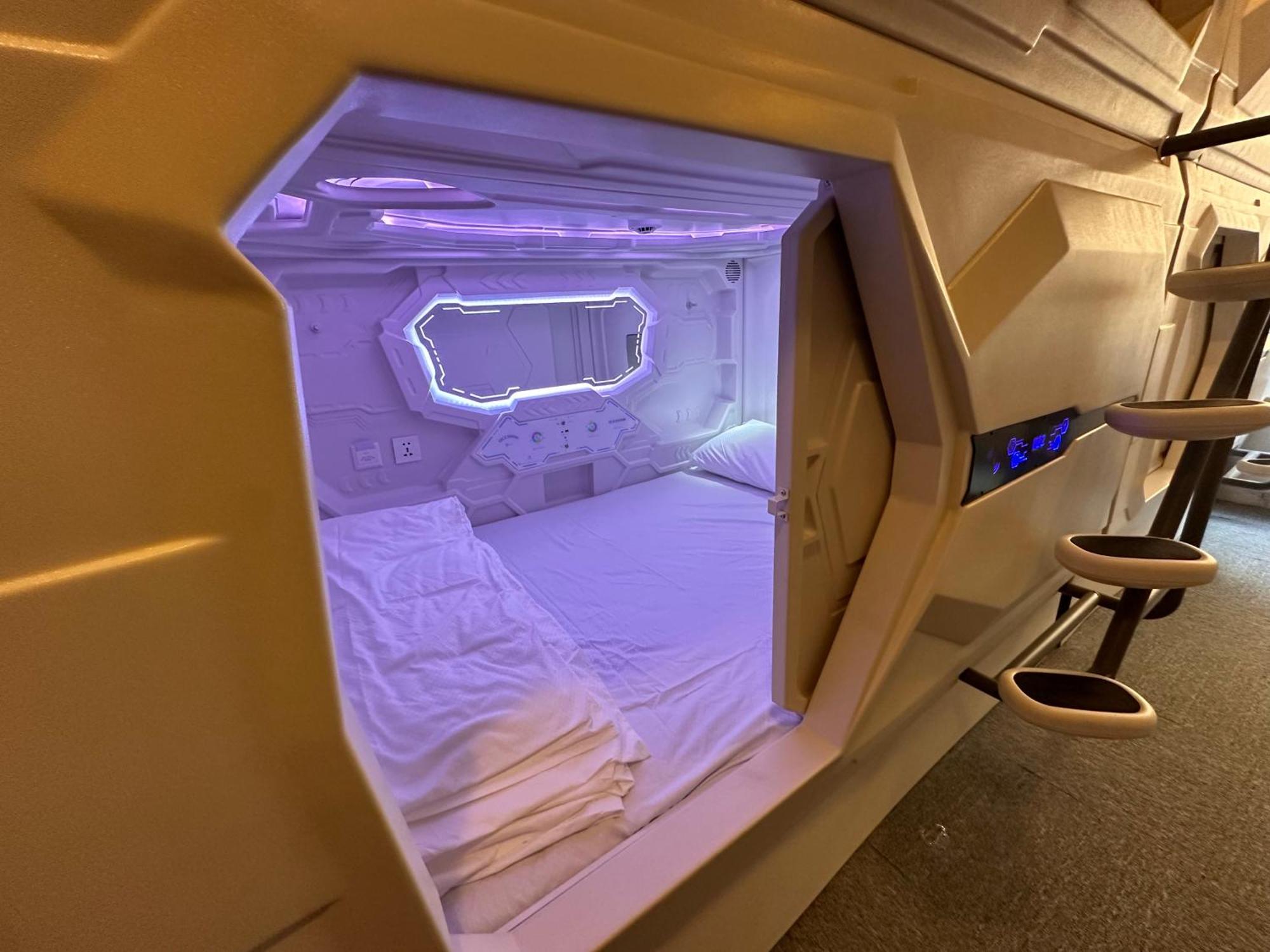 Blr Pods Hotel บังกาลอร์ ภายนอก รูปภาพ